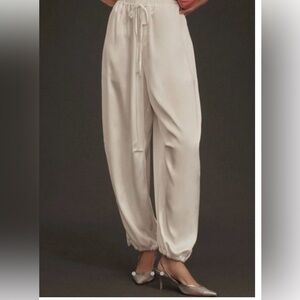 Maeve Anthropologie NEW w/o tags. Silky Parachute Pants White. Medium